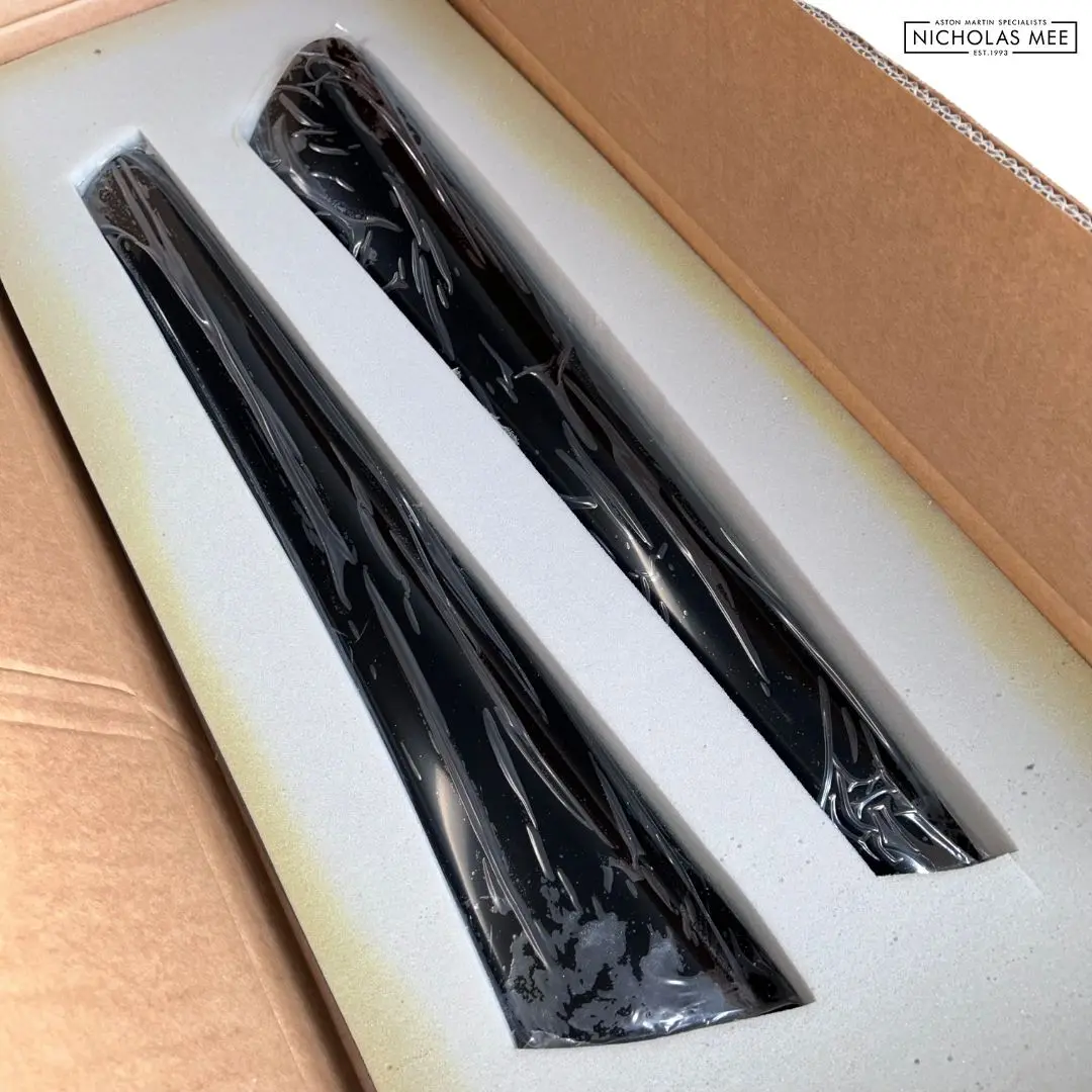 Aston Martin DB9 Interior Kit | Console & Veneers