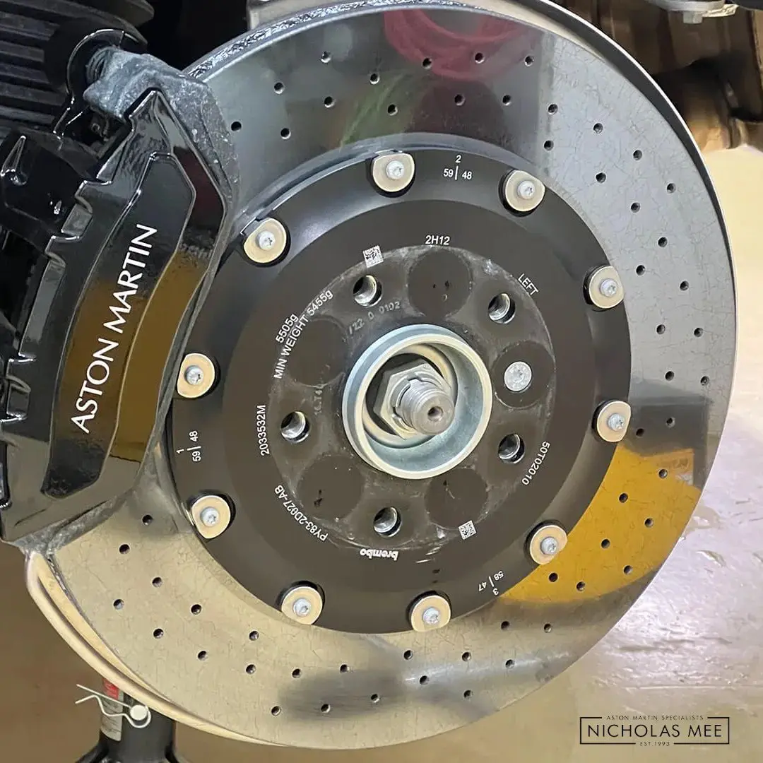 dbx DI1① DBX Brake Discs | Steel & CCM Discs | Aston Martin