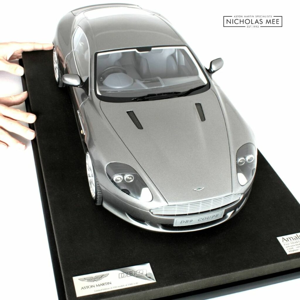 Aston Martin DB9 Coupe 1:8 Limited Edition Scale Model