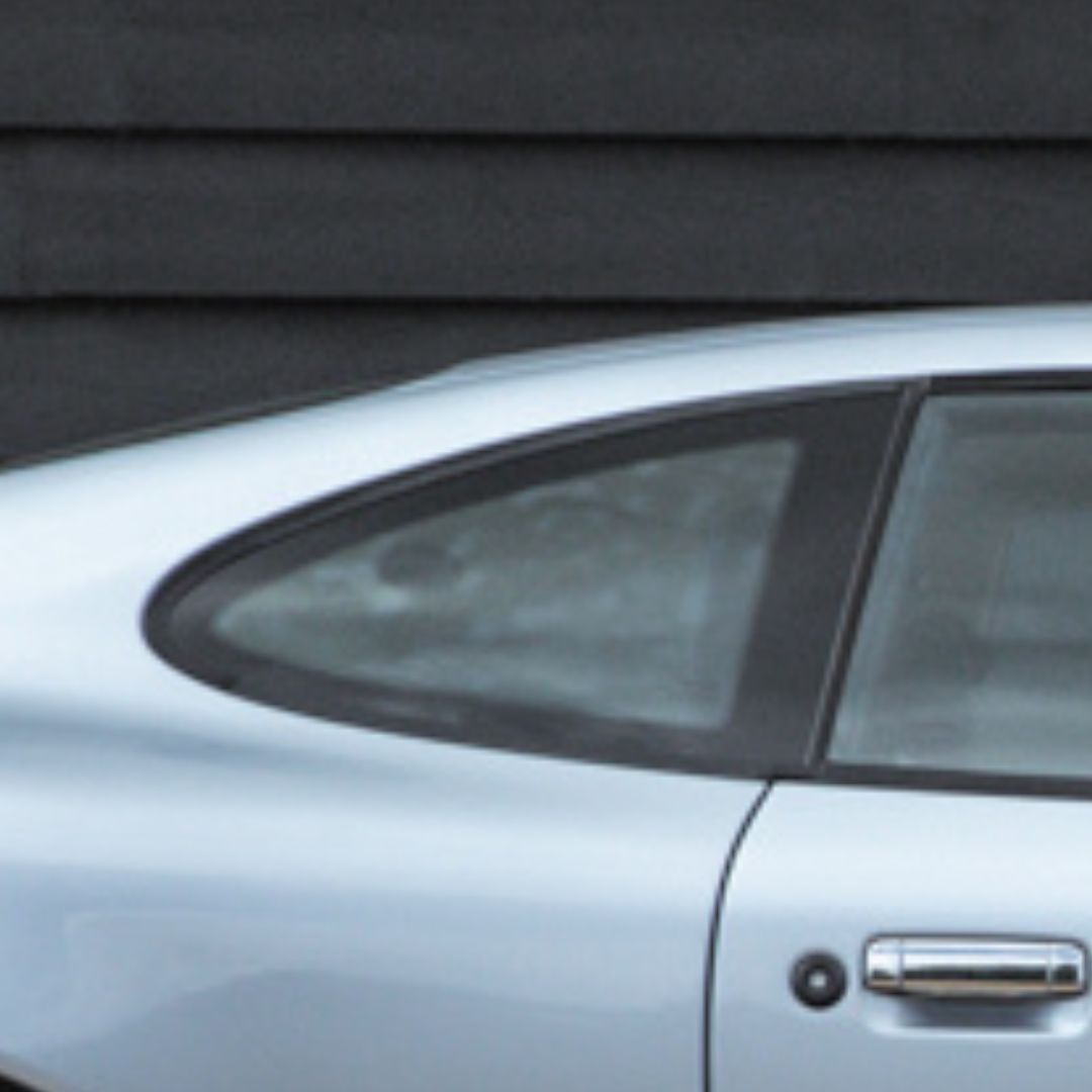 アストンマーティンDB7　ガラス DB7-Vantage-Coupe-Rear-Quarter