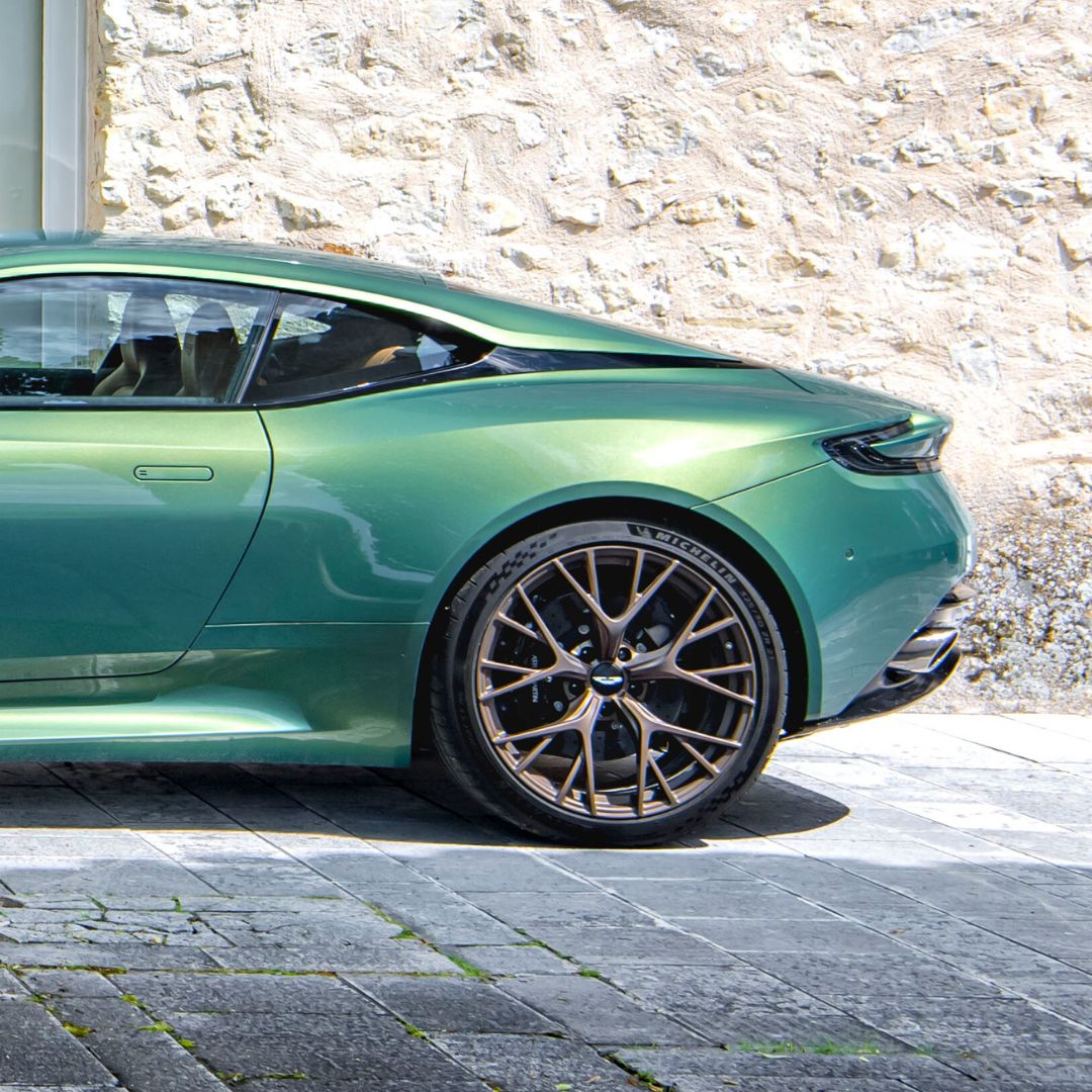 DB12 Rear Brake Spring And Pin Kit | Aston Martin